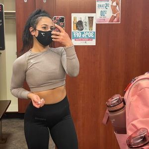 GYMSHARK VITAL CROPPED TOP-2.0